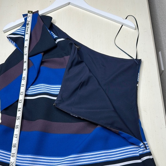 Banana Republic One Shoulder Bow Detail Striped Side Zip Top Size 6 - Picture 11 of 11